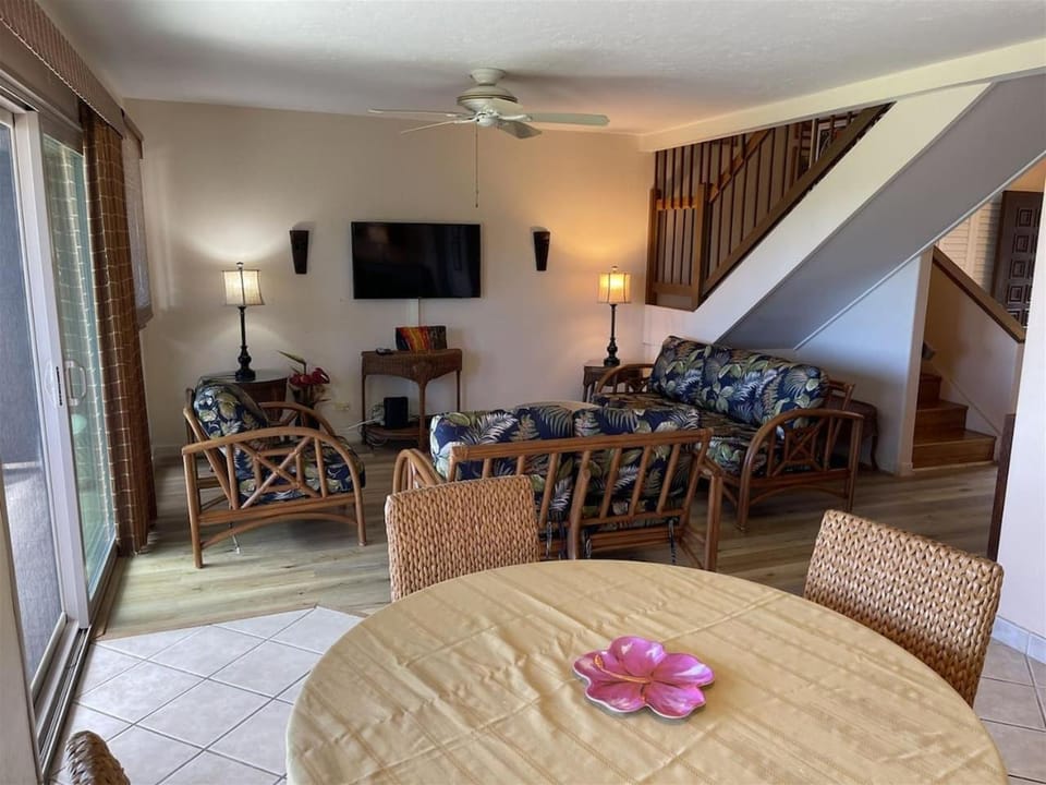 16 Two Bedroom Two Bath Condo House in Big Island