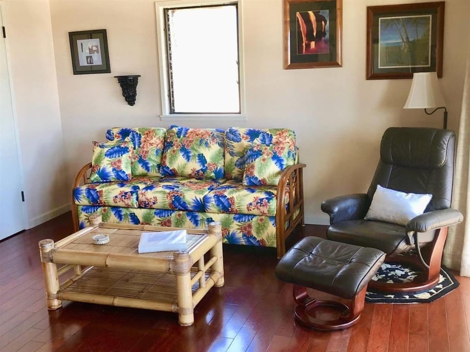 56 One Bedroom One Bath with Ocean Views House in Big Island
