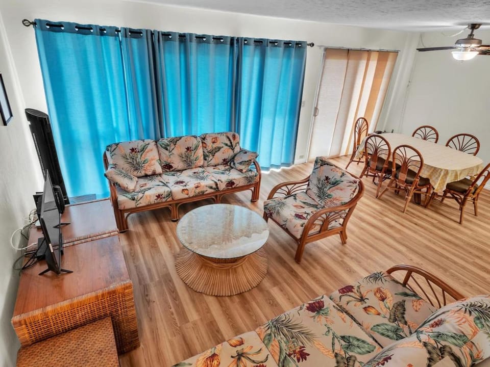 Unit 52 Beautifully Furnished 2 bed 2 bath condo House in Big Island