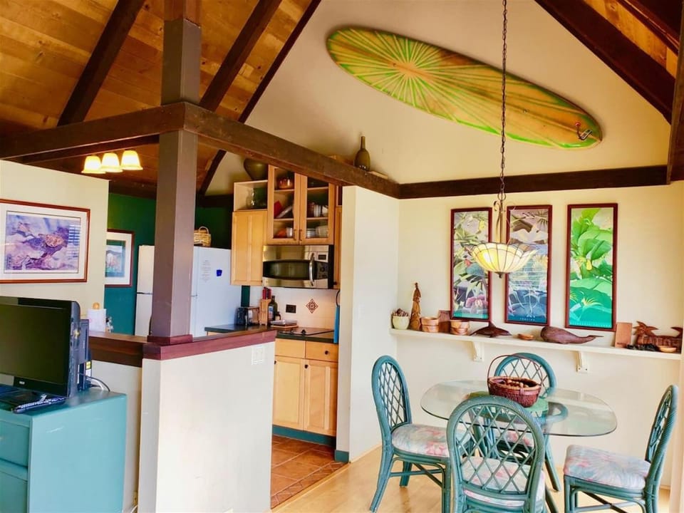Unit 26 King Bed and Ocean View House in Big Island
