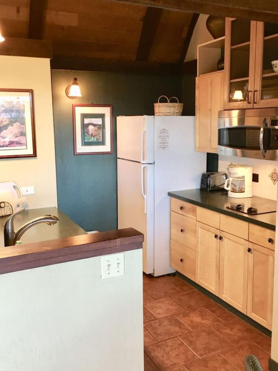 Unit 26 King Bed and Ocean View House in Big Island