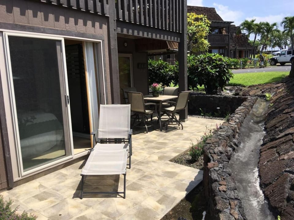 Patio, sunbed