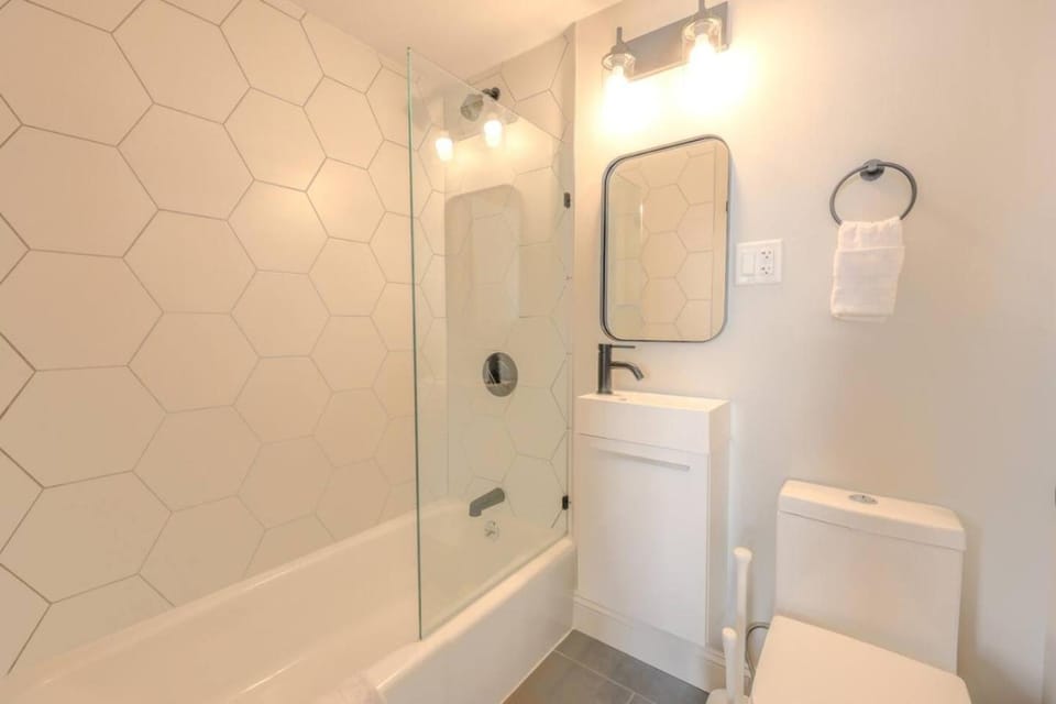 Sleek Studio Apartment in the South End Apartment in Back Bay