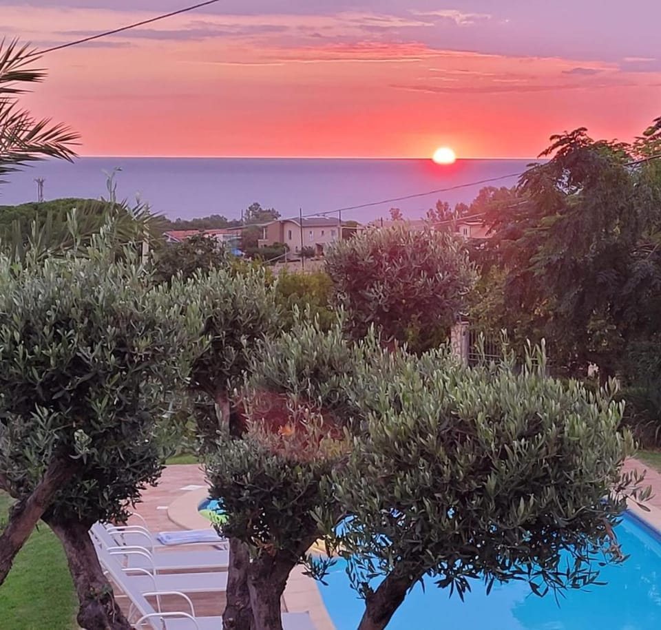 Sea view, Swimming pool, Sunset