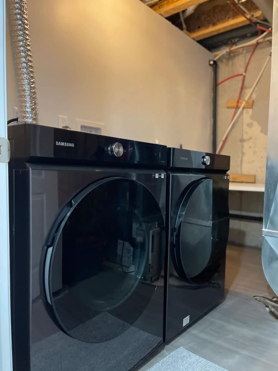 Private Room with Bath & 2 Double Beds in Shared Home House in Milton