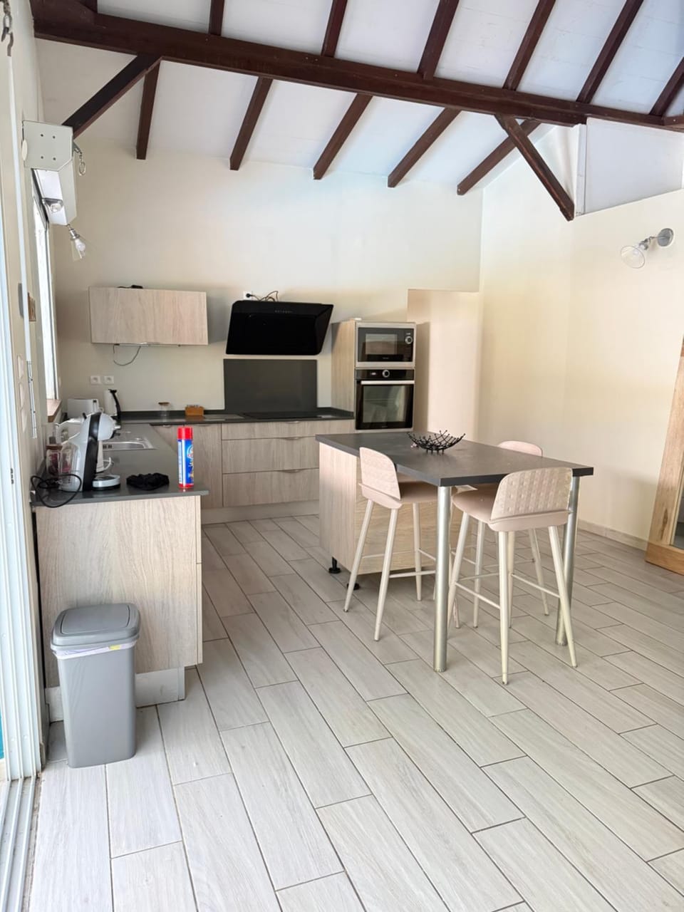 Kitchen or kitchenette, Dining area, dishwasher, oven, stove