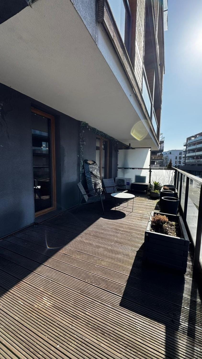 Bagry Lake Grand Terrace AC & Free Parking Apartment in Krakow