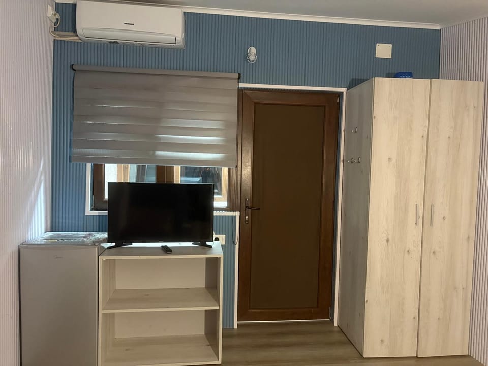 CatHouse Bed and Breakfast in Constanta