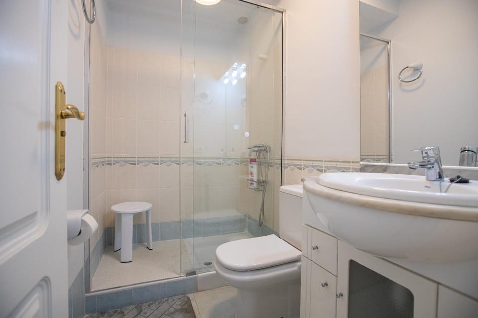 Shower, Bathroom