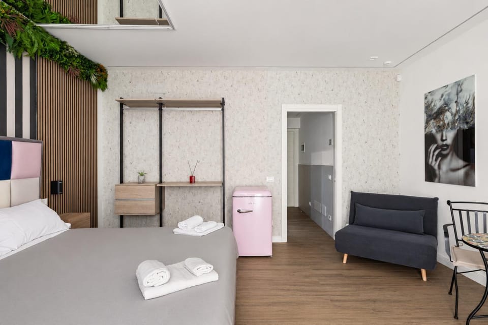 Living room, Photo of the whole room, Bedroom