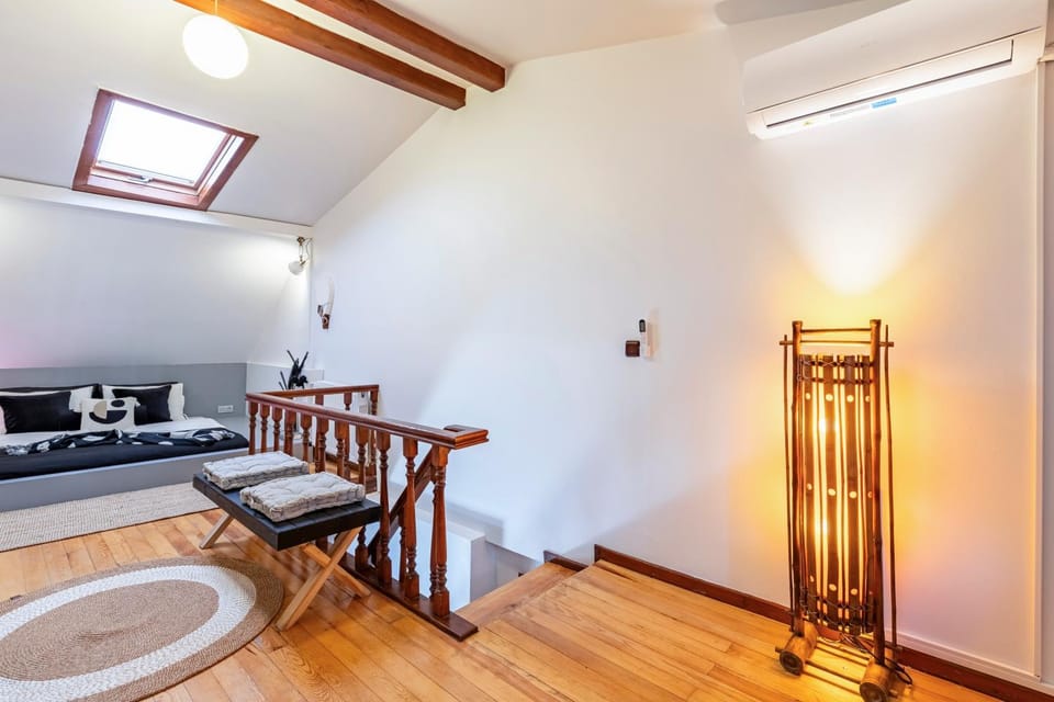 Entire Private Building Walk to Galata 6 Guests House in Istanbul