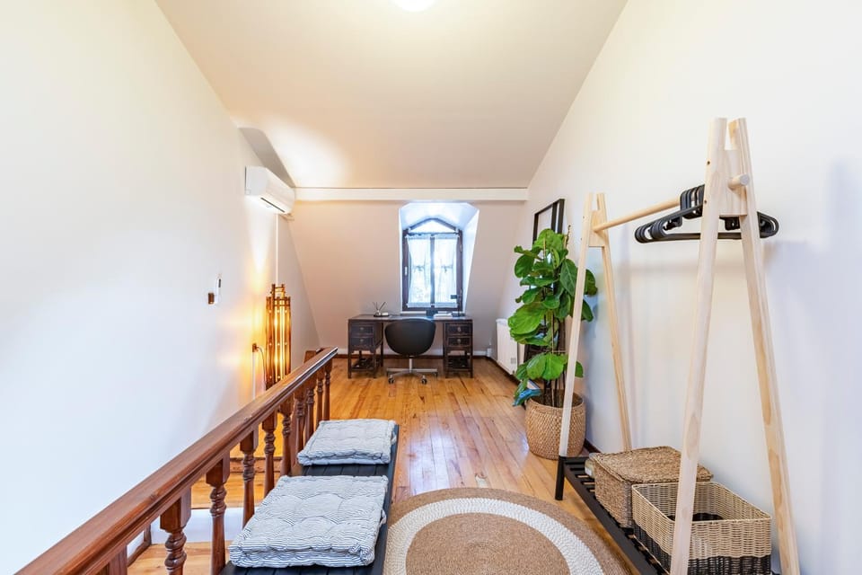 Entire Private Building Walk to Galata 6 Guests House in Istanbul