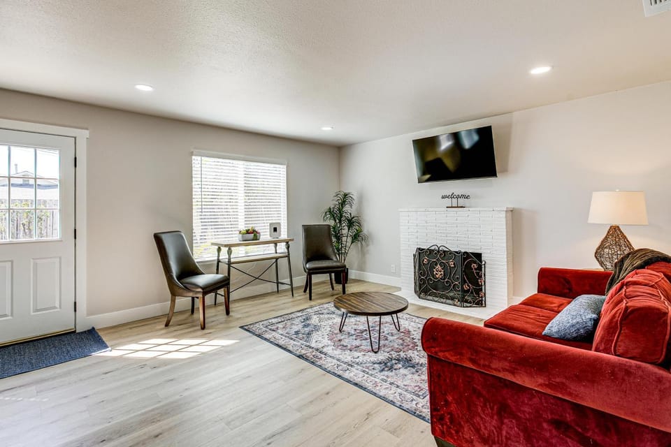 Pet-Friendly Rental, Fenced Yard in Rancho Cordova House in Carmichael