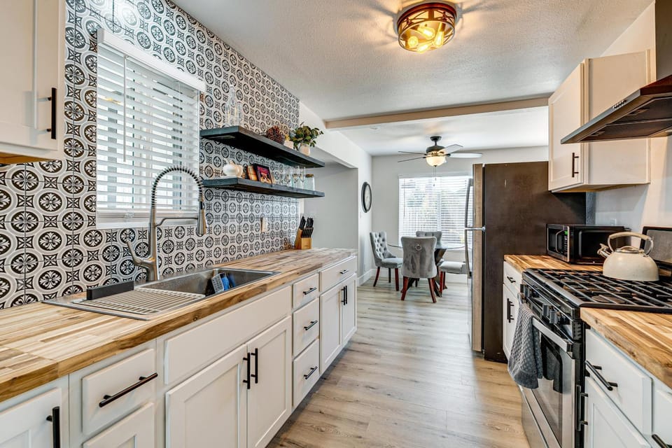 Pet-Friendly Rental, Fenced Yard in Rancho Cordova House in Carmichael