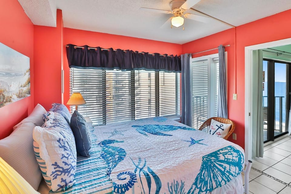Bed, Balcony/Terrace, Photo of the whole room, Bedroom