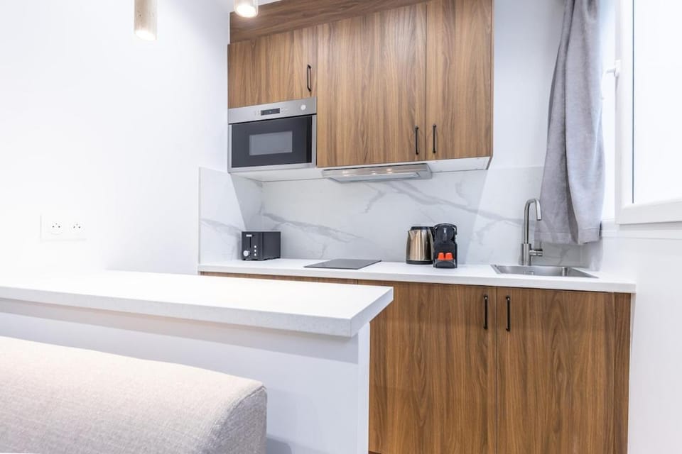 Stylish 4 stars Apartment near Montmartre & Metro Apartment in Paris
