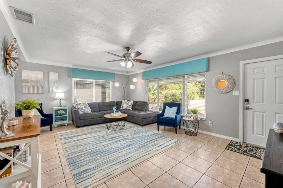 The Siesta Shortcut | Spacious Pool Home Minutes to Siesta Key Beach House in Gulf Gate Estates