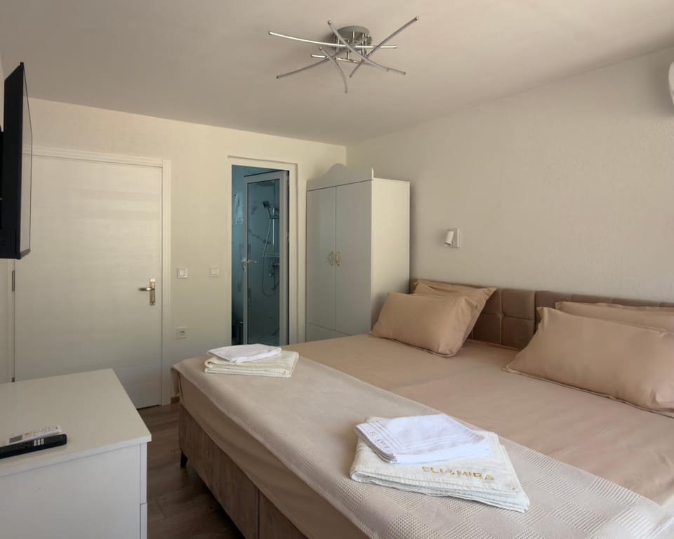 ELI&MIRA- Стаи за гости Грохотно Bed and Breakfast in Plovdiv Province