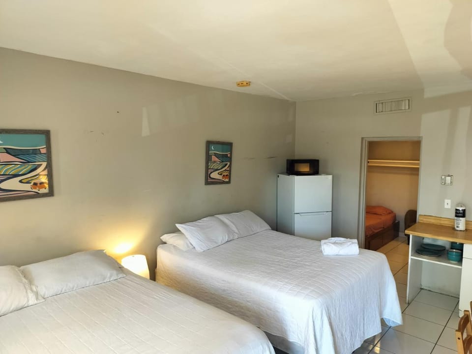 Bed, Kitchen or kitchenette, Photo of the whole room, Bedroom, microwave, minibar, wardrobe