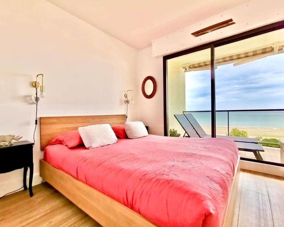 Bedroom, Sea view
