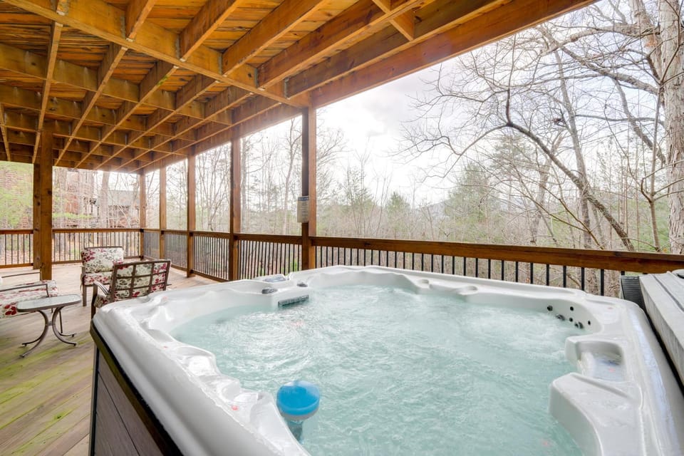 Blue Ridge Retreat: Epic Game Room & Luxe Hot Tub House in Blue Ridge