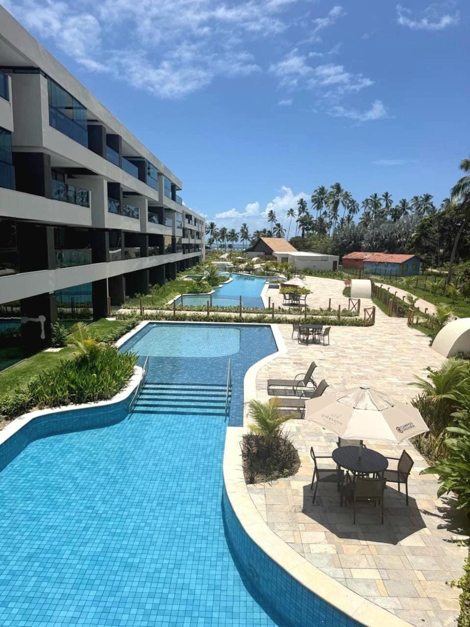 Property building, Day, Garden, Garden view, Pool view, Swimming pool, sunbed