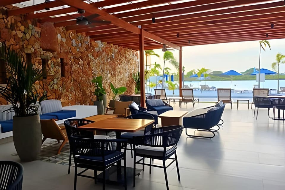 Your Oasis in Baia Kristal - Relaxation, Views, and Comfort House in Bolivar