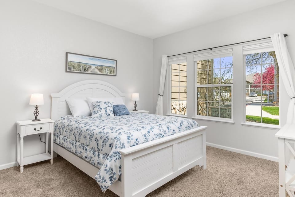 Beacon at the Lakes Cozy 2b2b, Grnd Level Condo House in Greeley