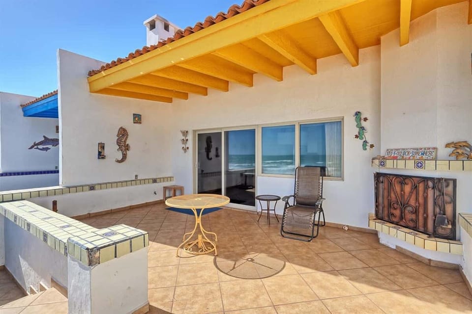 Cozy Beachfront Condo Las Olas II 10 House in Rocky Point