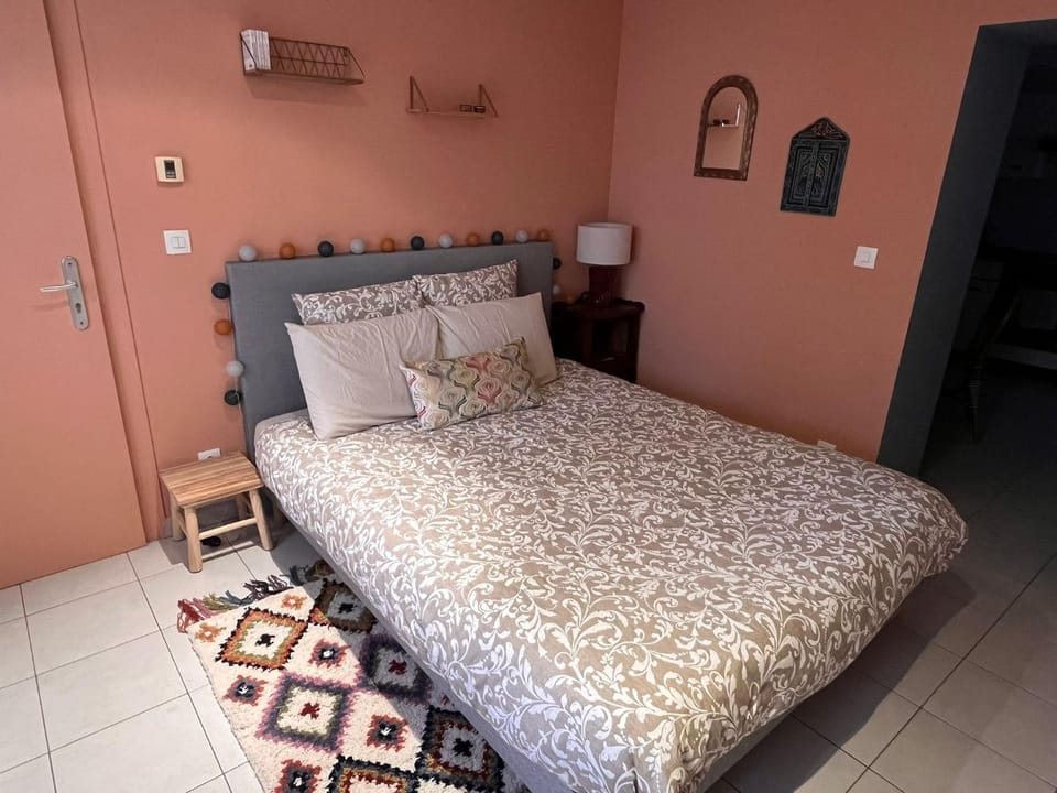 Bed, Bedroom