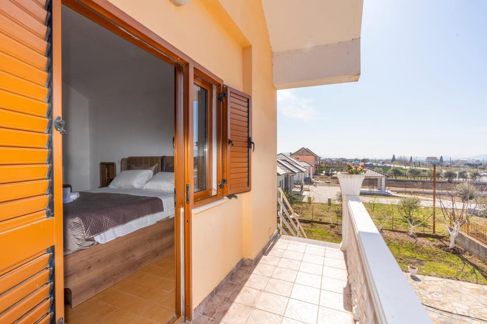 View (from property/room), Bedroom, Lake view