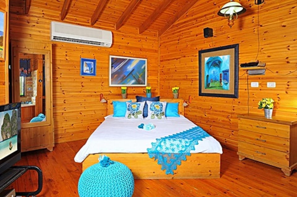 Bed, Photo of the whole room