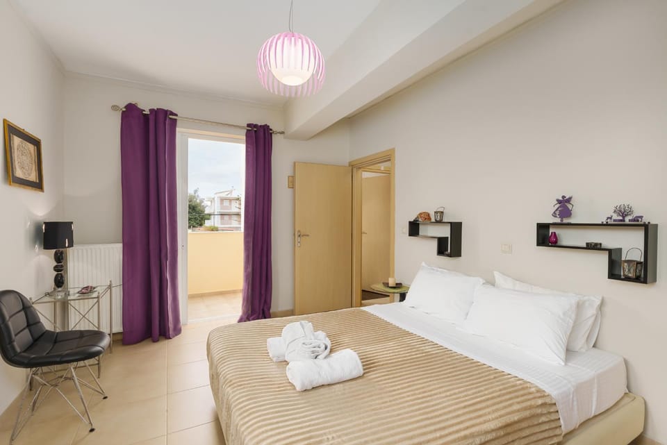 Bed, Photo of the whole room, Bedroom, towels, wardrobe