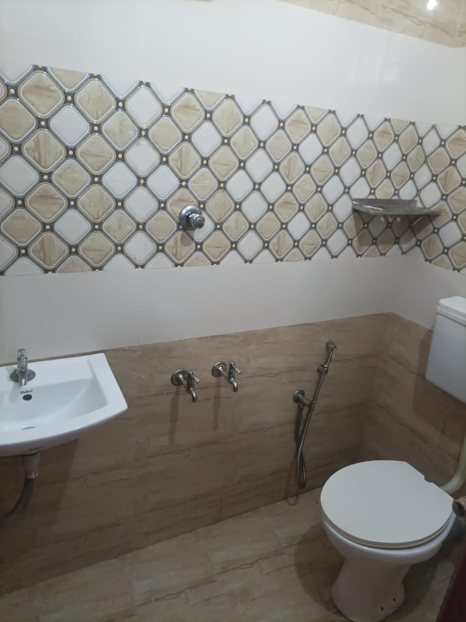 Rajhomes 3 Apartment in Kochi