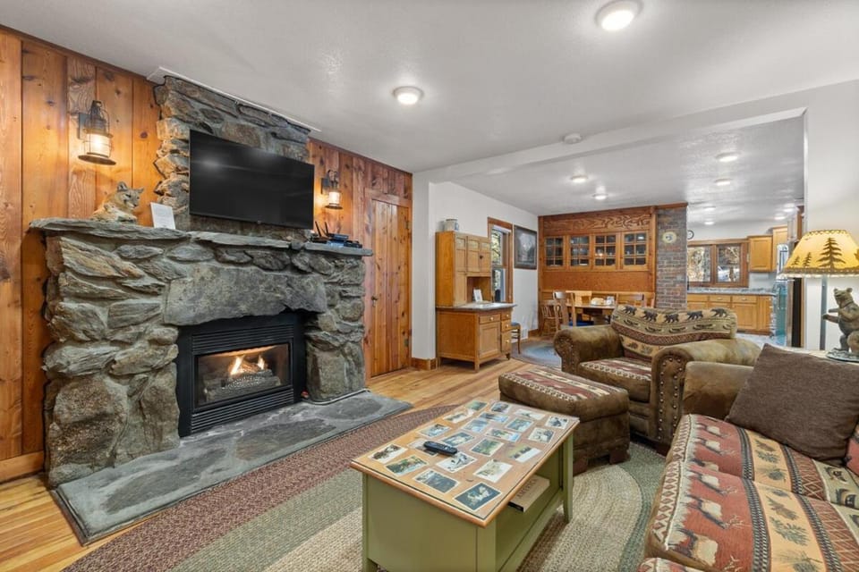 Living room, fireplace