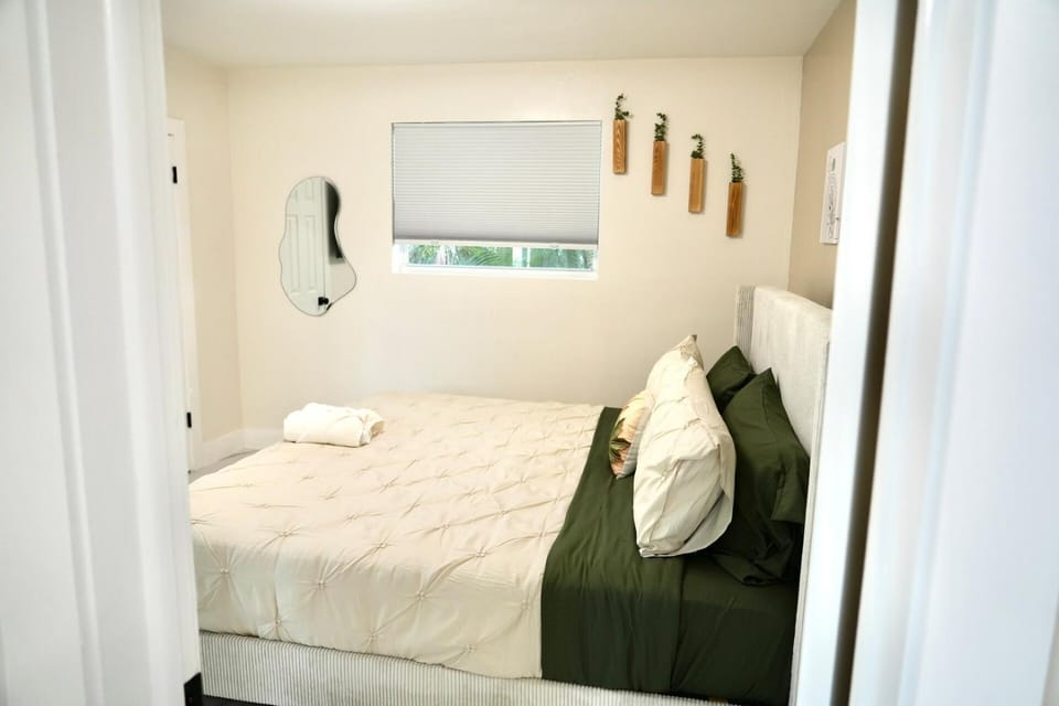Family-Friendly Home w/ Pool Near Hollywood Beach House in Hollywood