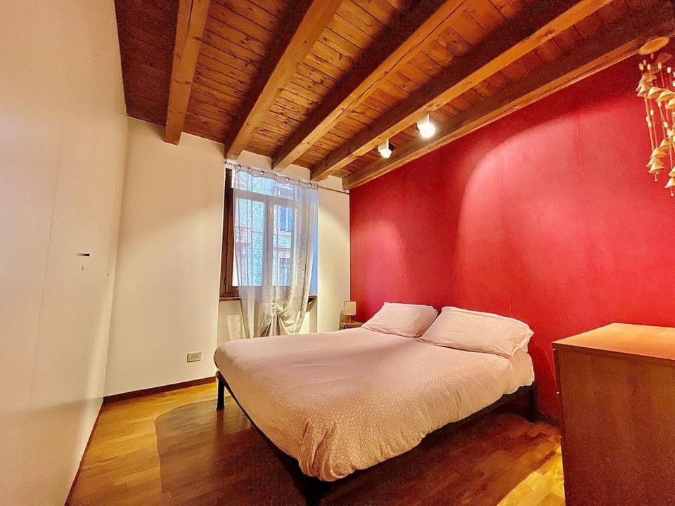 Verona Large two-room apartment near the Giusti Gardens Apartment in Verona