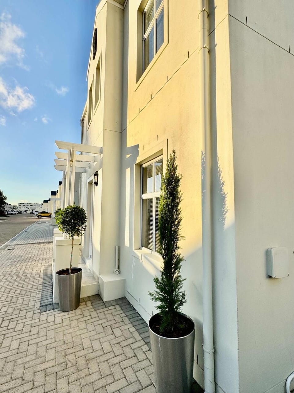 Villa Lyón - 4 Bed 4 Bath in residential Security Estate House in Stellenbosch