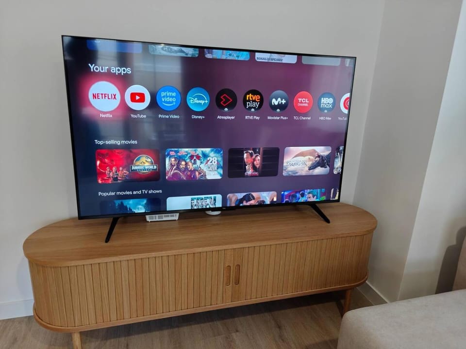 Communal lounge/ TV room, TV and multimedia