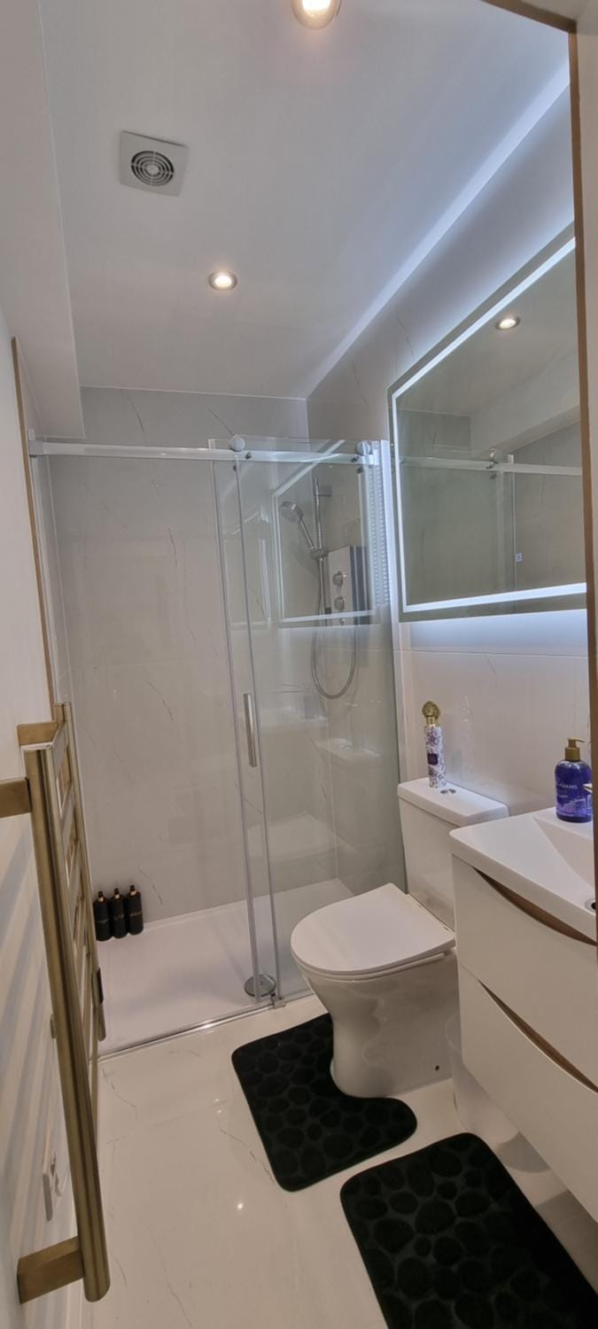 Shower, Toilet, Bathroom