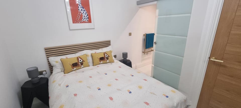 Bed, Bedroom, wardrobe