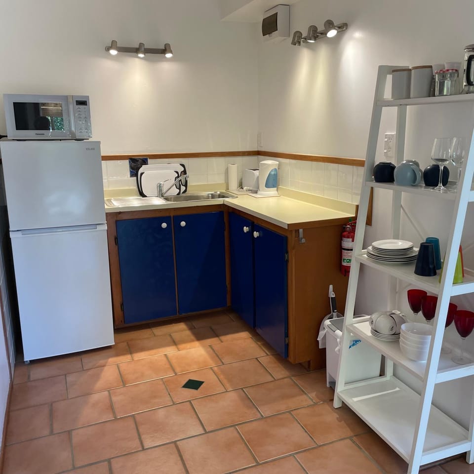 Property building, Kitchen or kitchenette, kitchen