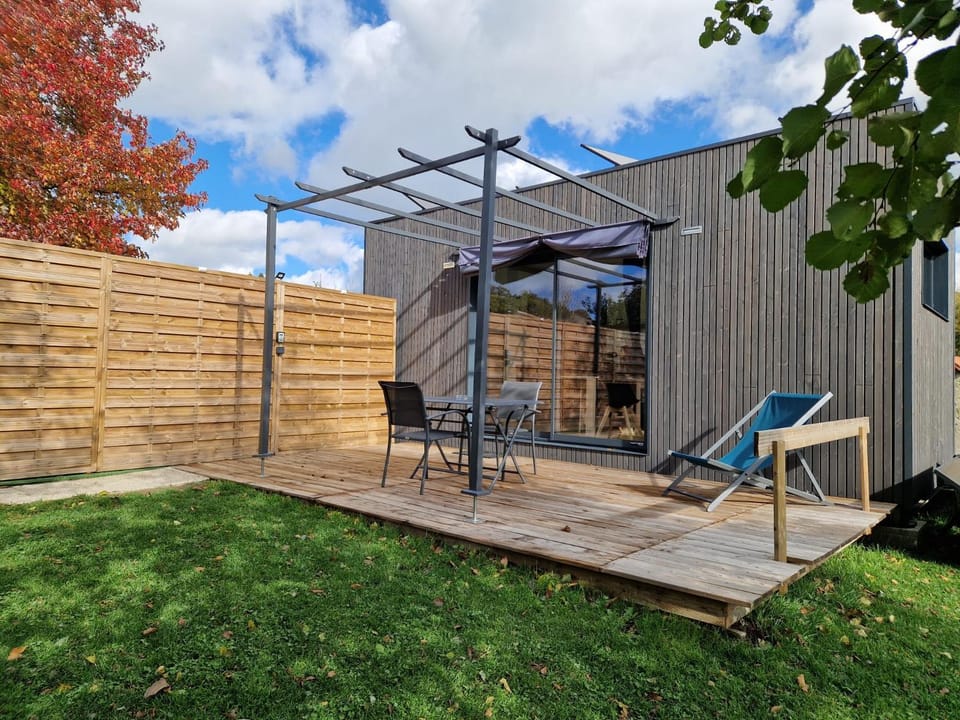 Property building, Garden
