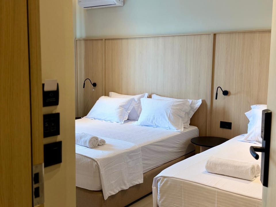 Bed, Photo of the whole room, Bedroom, towels, wardrobe, air conditioner