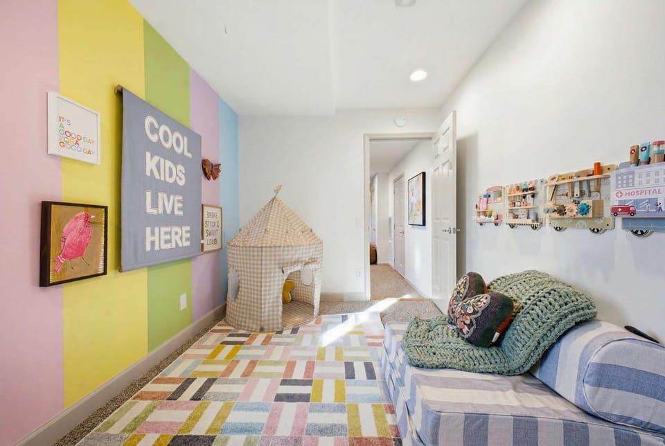 Mtn View Sleeps 18 Game Room Hot Tub Grill House in Asheville