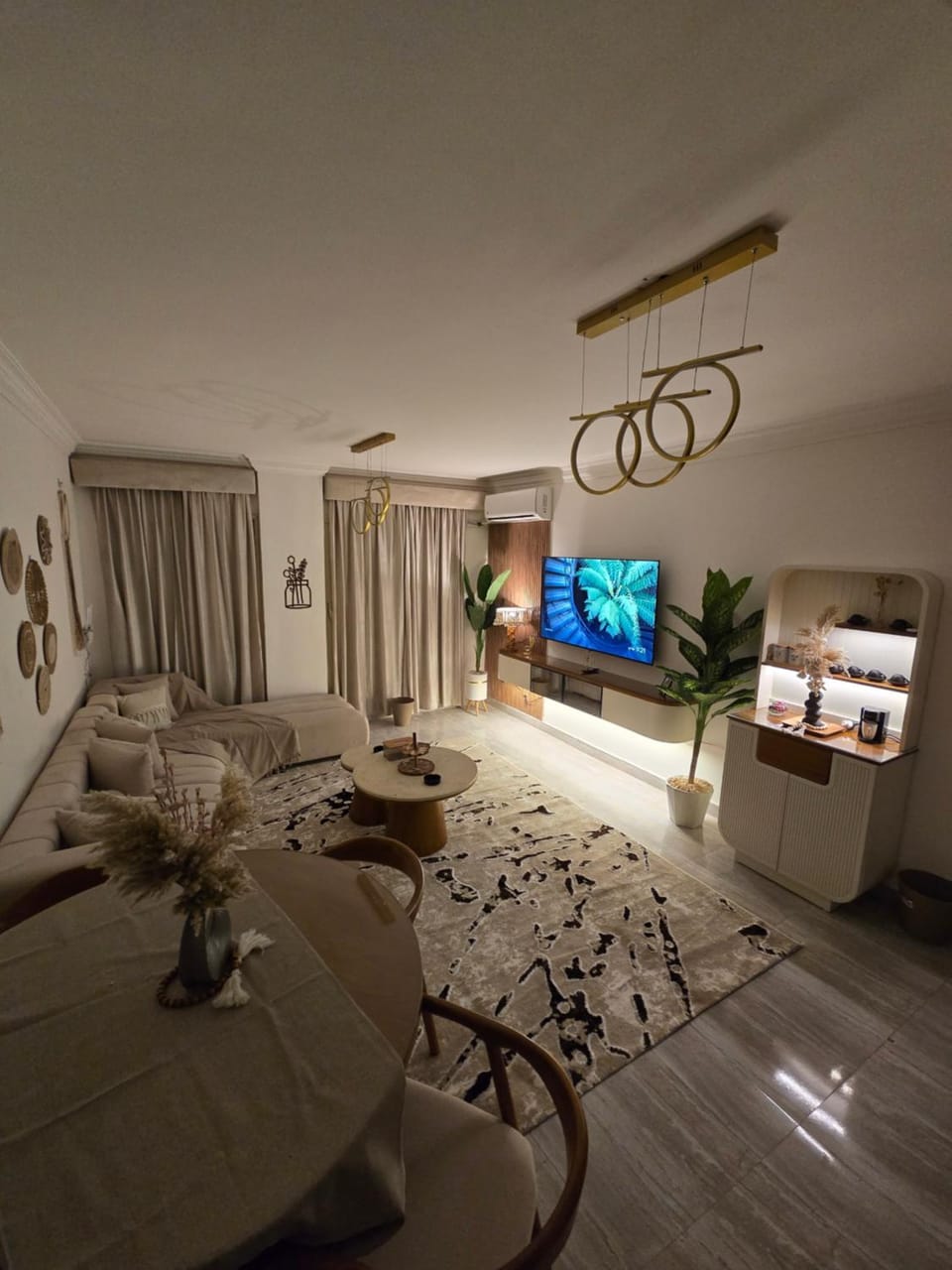 TV and multimedia, Living room, Seating area