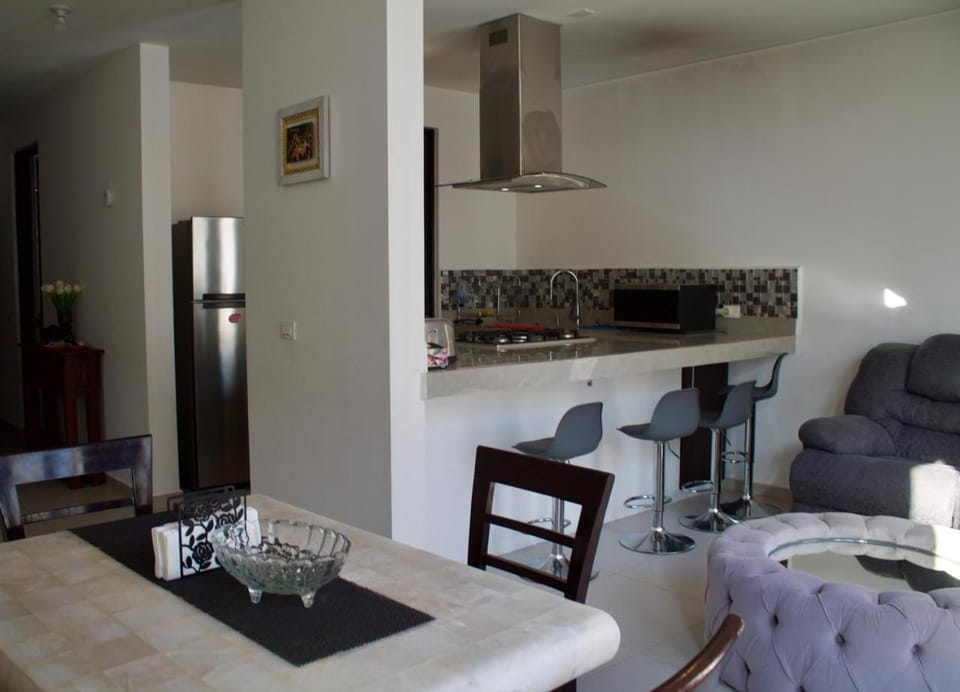 Living room, Seating area, Dining area, stove