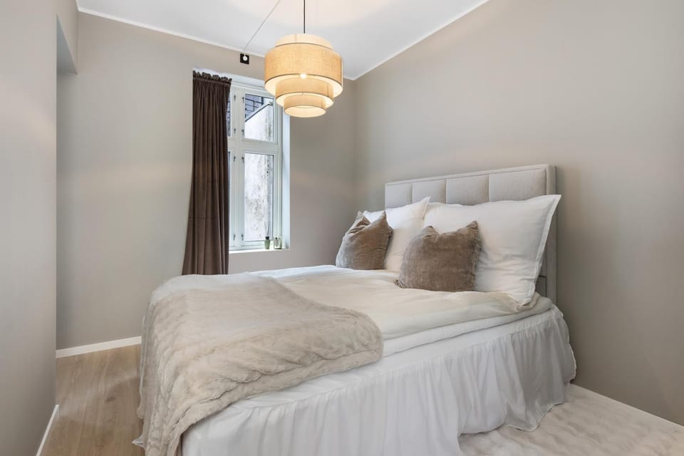 Bedroom, wardrobe