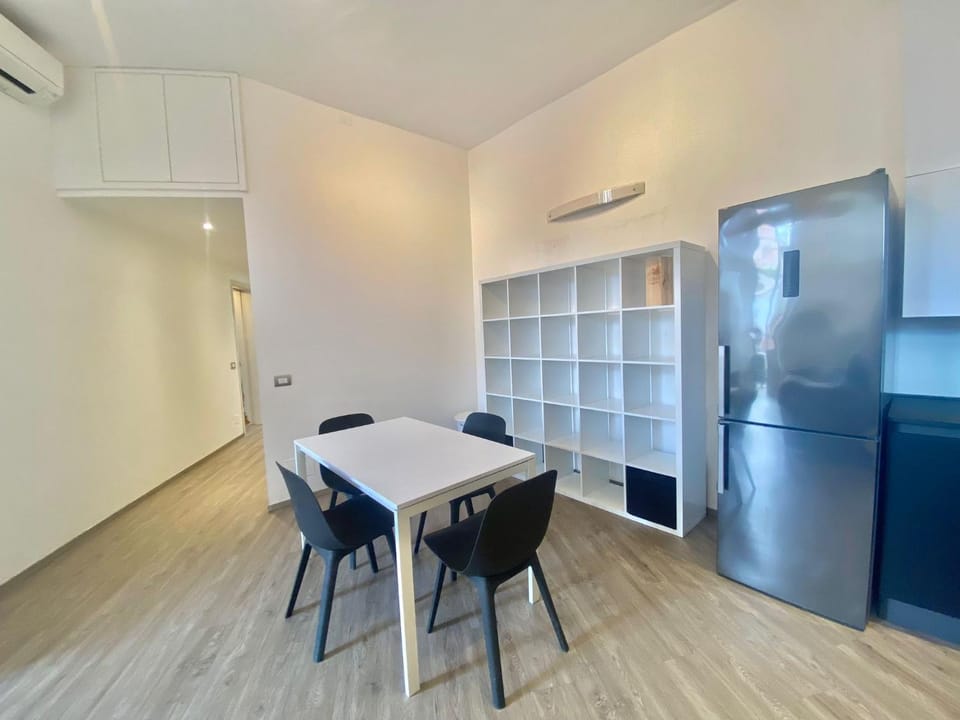 Palma Home, Elegante e Spaziosa nel cuore della Città di Milano, con Metropolitana M1 Gambara Apartment in Milan
