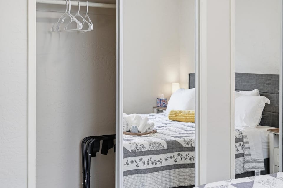 UO Downtown West University GuestFavorite Apartment in Eugene